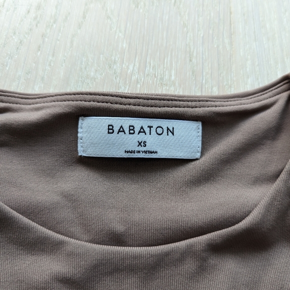 Aritzia Babaton contour muscle tank deep taupe XS NWT - Picture 2 of 3